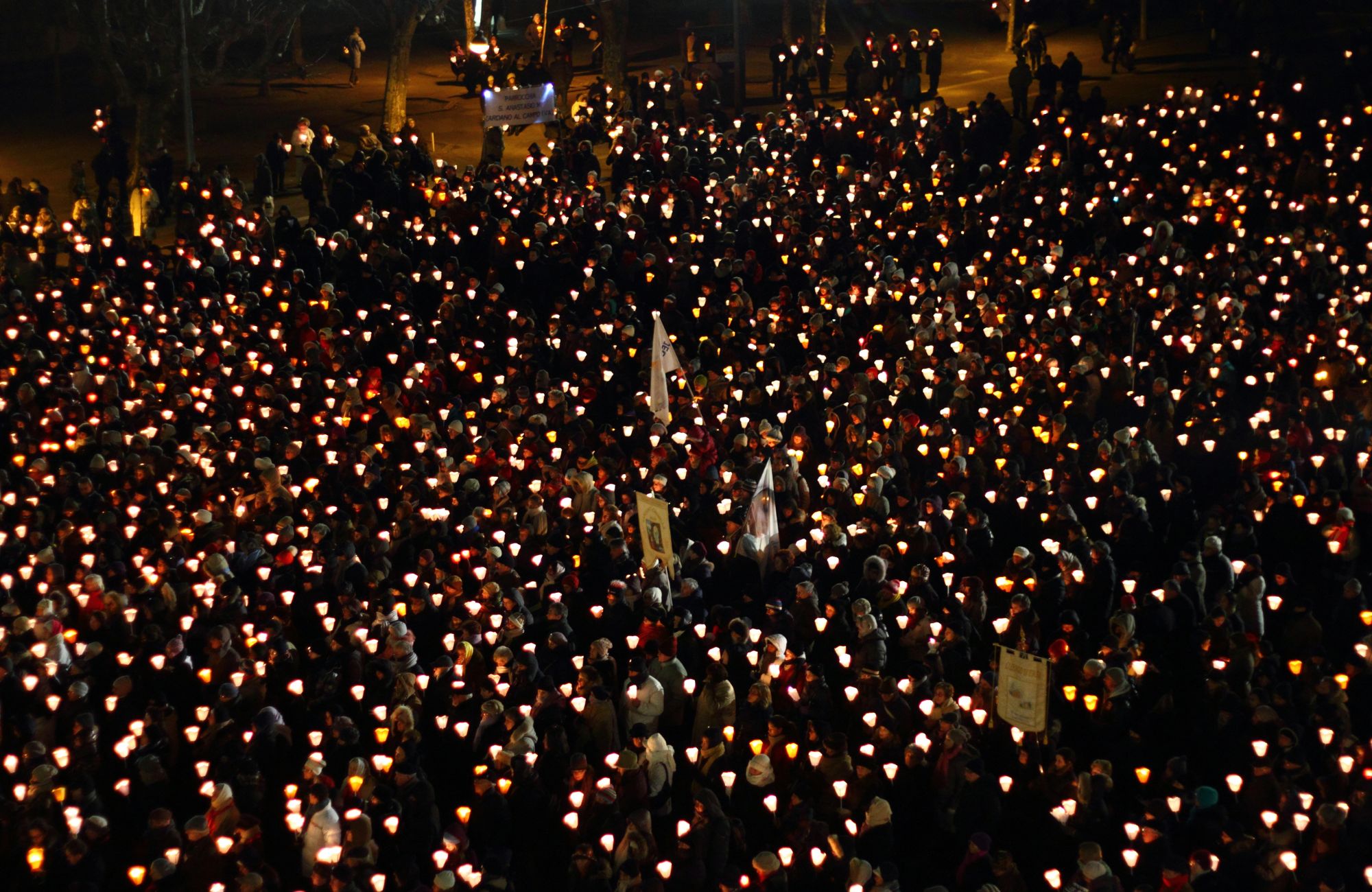 Santuário de Lourdes - Procissão das velas (2)